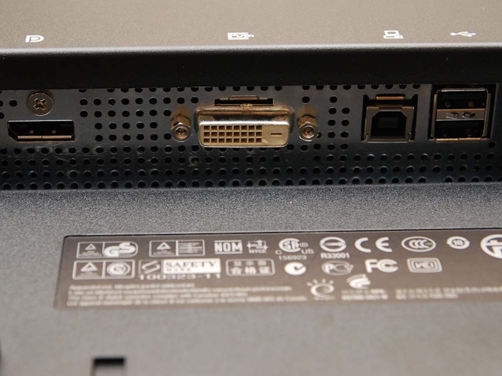 HP ZR30w 30" Widescreen Monitor NO STAND - Image 3